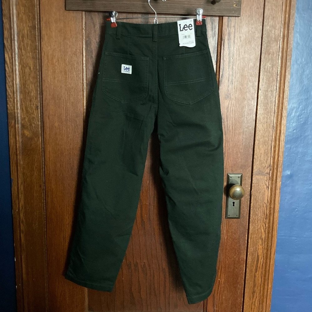 Lee Green High Rise Pleated Flood - Women's Size 26 - NEW WITH TAGS - Picture 7 of 9